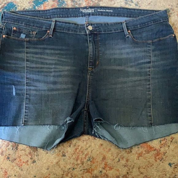 Signature by Levi Strauss Pants - Levi Strauss Shorts aPlus size Jean shorts size 22